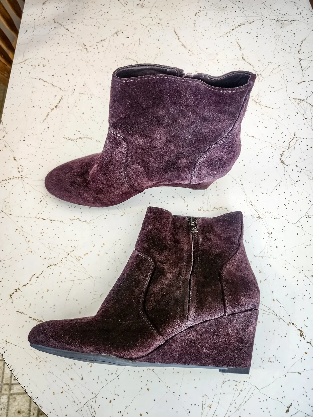 Antonio Melani Burgundy Suede Wedge Booties Size 8.5 Leather Ankle Boots